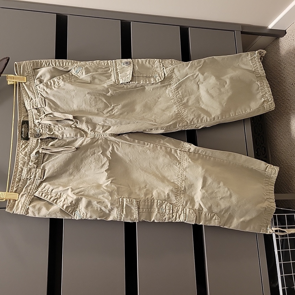 Eddie Bauer Capri Pants
